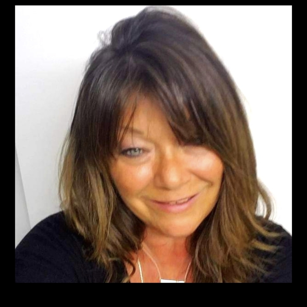 Meet your Posher, Lynda